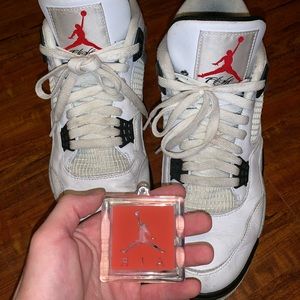 Nike Men’s Air Jordan 4 Cement Size 10